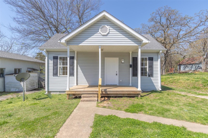 1423 North Main Street, Poplar Bluff, Missouri 63901, 3 Bedrooms Bedrooms, 7 Rooms Rooms,2 BathroomsBathrooms,Residential,For Sale,North Main Street,MAR25022717