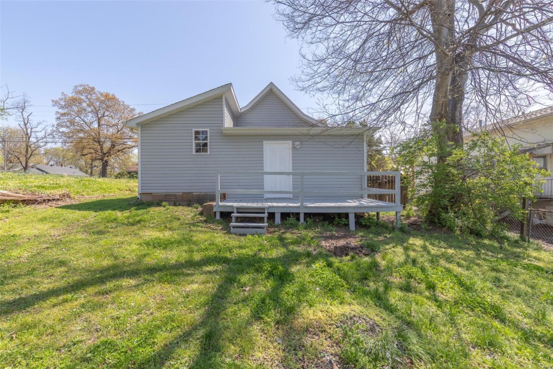 1423 North Main Street, Poplar Bluff, Missouri 63901, 3 Bedrooms Bedrooms, 7 Rooms Rooms,2 BathroomsBathrooms,Residential,For Sale,North Main Street,MAR25022717