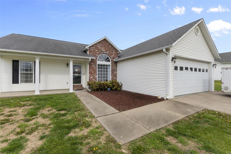 156 Glen Drive, Jackson, Missouri 63755, 5 Bedrooms Bedrooms, 13 Rooms Rooms,2 BathroomsBathrooms,Residential,For Sale,Glen,MAR25023282