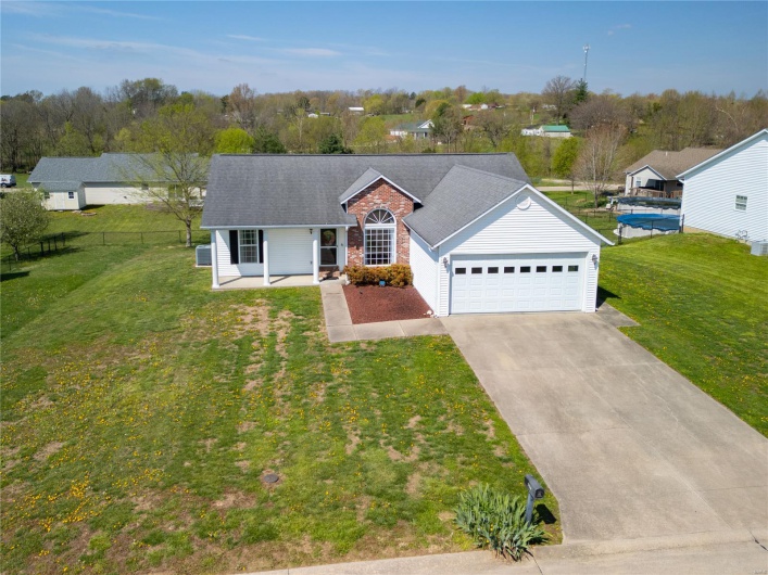 156 Glen Drive, Jackson, Missouri 63755, 5 Bedrooms Bedrooms, 13 Rooms Rooms,2 BathroomsBathrooms,Residential,For Sale,Glen,MAR25023282