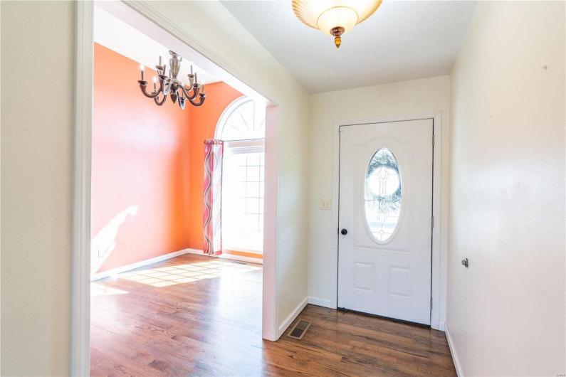 156 Glen Drive, Jackson, Missouri 63755, 5 Bedrooms Bedrooms, 13 Rooms Rooms,2 BathroomsBathrooms,Residential,For Sale,Glen,MAR25023282