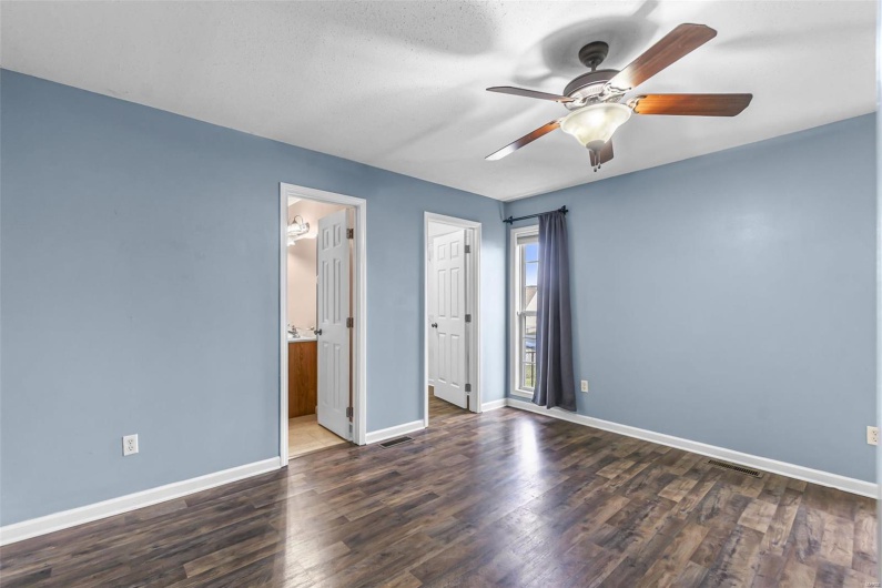 156 Glen Drive, Jackson, Missouri 63755, 5 Bedrooms Bedrooms, 13 Rooms Rooms,2 BathroomsBathrooms,Residential,For Sale,Glen,MAR25023282