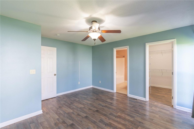 156 Glen Drive, Jackson, Missouri 63755, 5 Bedrooms Bedrooms, 13 Rooms Rooms,2 BathroomsBathrooms,Residential,For Sale,Glen,MAR25023282
