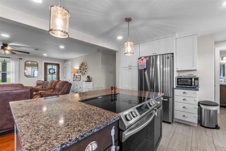 3150 State Hwy Y, Jackson, Missouri 63701, 4 Bedrooms Bedrooms, 5 Rooms Rooms,2 BathroomsBathrooms,Residential,For Sale,State Hwy Y,MAR25023005
