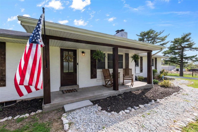 3150 State Hwy Y, Jackson, Missouri 63701, 4 Bedrooms Bedrooms, 5 Rooms Rooms,2 BathroomsBathrooms,Residential,For Sale,State Hwy Y,MAR25023005