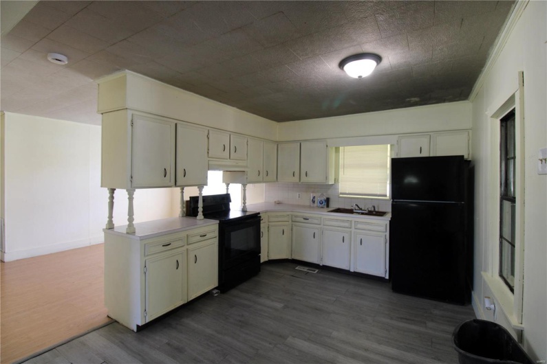 476 D Street, Qulin, Missouri 63961, 3 Bedrooms Bedrooms, 6 Rooms Rooms,2 BathroomsBathrooms,Residential,For Sale,D,MAR25022693