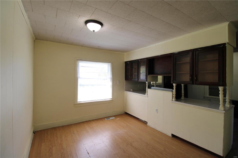 476 D Street, Qulin, Missouri 63961, 3 Bedrooms Bedrooms, 6 Rooms Rooms,2 BathroomsBathrooms,Residential,For Sale,D,MAR25022693