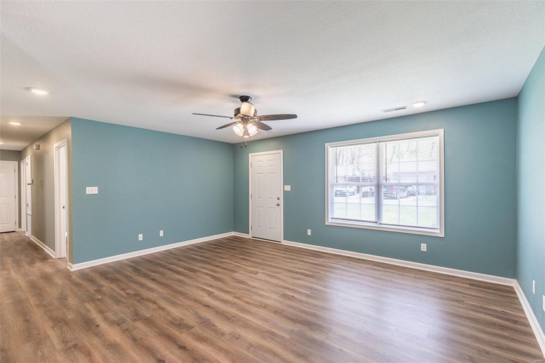 1501 Vincent Street, Poplar Bluff, Missouri 63901, 3 Bedrooms Bedrooms, 6 Rooms Rooms,2 BathroomsBathrooms,Residential,For Sale,Vincent,MAR25023427