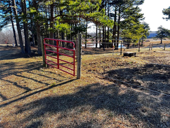 15096 Highway T, Perryville, Missouri 63775, 2 Bedrooms Bedrooms, 5 Rooms Rooms,1 BathroomBathrooms,Residential,For Sale,Highway T,MAR25003543