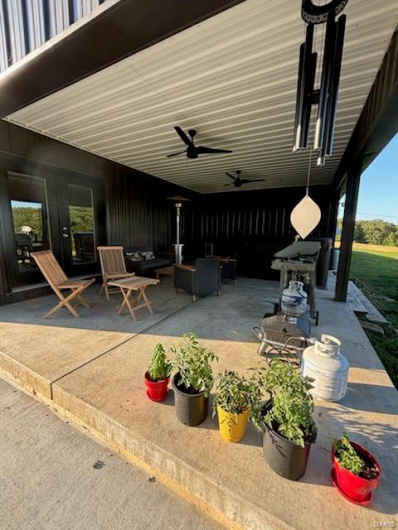 15096 Highway T, Perryville, Missouri 63775, 2 Bedrooms Bedrooms, 5 Rooms Rooms,1 BathroomBathrooms,Residential,For Sale,Highway T,MAR25003543