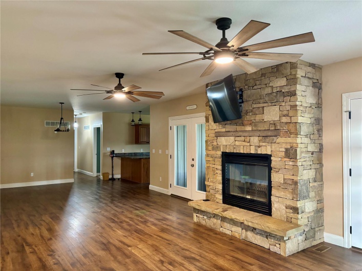 15096 Highway T, Perryville, Missouri 63775, 2 Bedrooms Bedrooms, 5 Rooms Rooms,1 BathroomBathrooms,Residential,For Sale,Highway T,MAR25003543