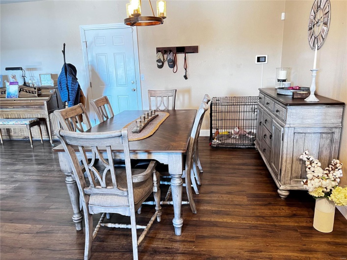 15096 Highway T, Perryville, Missouri 63775, 2 Bedrooms Bedrooms, 5 Rooms Rooms,1 BathroomBathrooms,Residential,For Sale,Highway T,MAR25003543