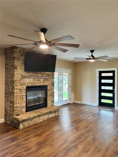 15096 Highway T, Perryville, Missouri 63775, 2 Bedrooms Bedrooms, 5 Rooms Rooms,1 BathroomBathrooms,Residential,For Sale,Highway T,MAR25003543