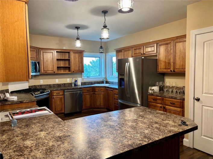 15096 Highway T, Perryville, Missouri 63775, 2 Bedrooms Bedrooms, 5 Rooms Rooms,1 BathroomBathrooms,Residential,For Sale,Highway T,MAR25003543
