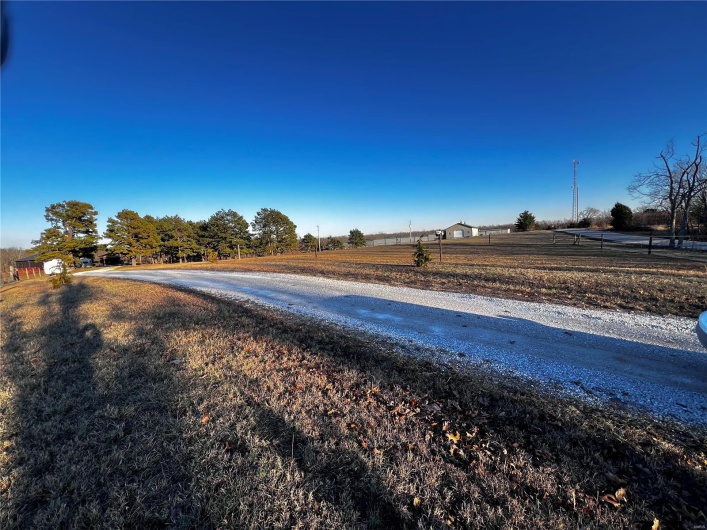 15096 Highway T, Perryville, Missouri 63775, 2 Bedrooms Bedrooms, 5 Rooms Rooms,1 BathroomBathrooms,Residential,For Sale,Highway T,MAR25003543