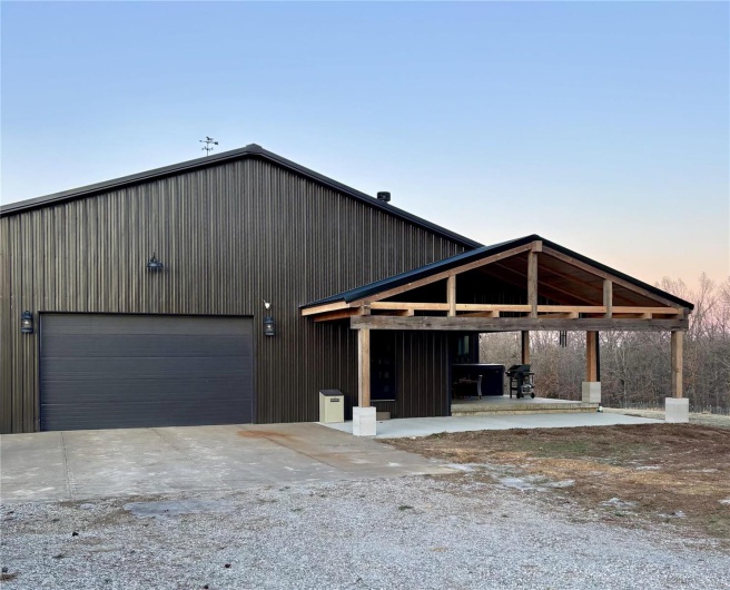 15096 Highway T, Perryville, Missouri 63775, 2 Bedrooms Bedrooms, 5 Rooms Rooms,1 BathroomBathrooms,Residential,For Sale,Highway T,MAR25003543