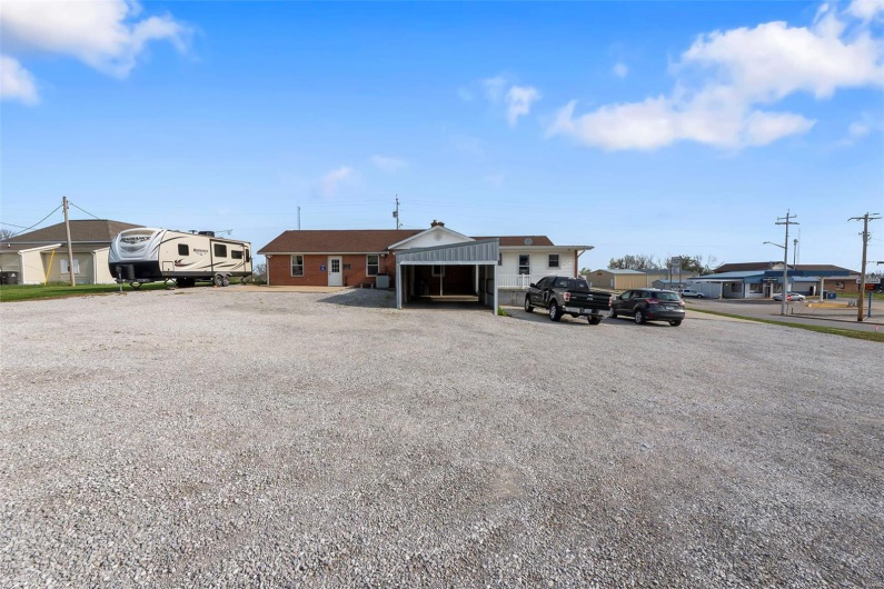 407 Saint Joseph, Perryville, Missouri 63775, ,Commercial Sale,For Sale,Saint Joseph,MAR25022163