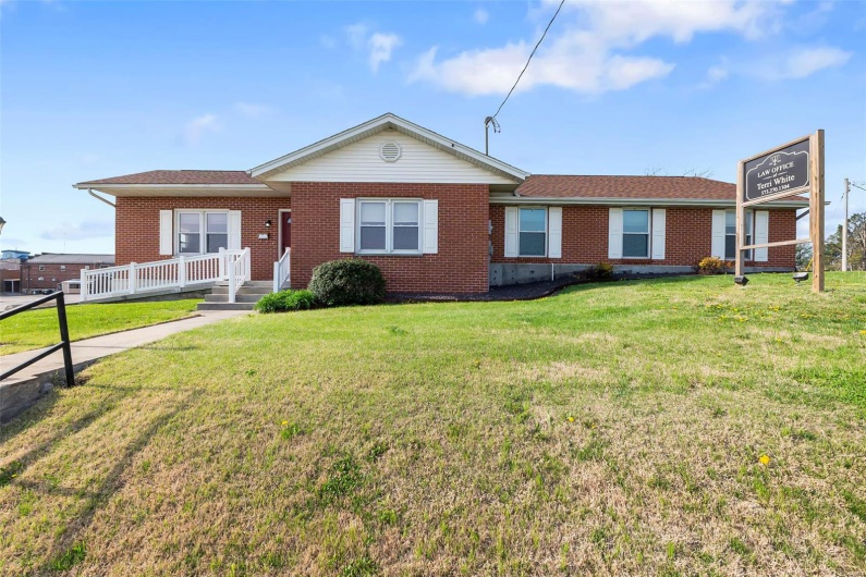 407 Saint Joseph, Perryville, Missouri 63775, ,Commercial Sale,For Sale,Saint Joseph,MAR25022163