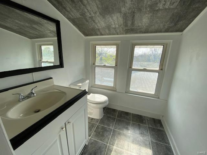 401 Waters Street, Perryville, Missouri 63775, 2 Bedrooms Bedrooms, 6 Rooms Rooms,1 BathroomBathrooms,Residential,For Sale,Waters,MAR25022884