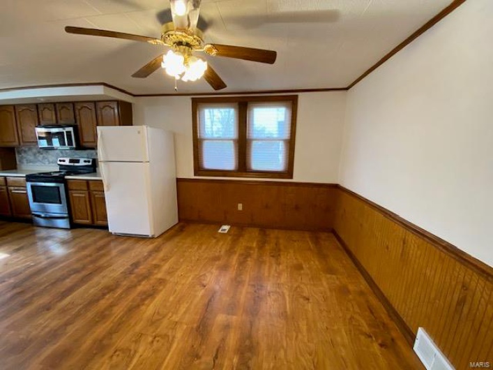 401 Waters Street, Perryville, Missouri 63775, 2 Bedrooms Bedrooms, 6 Rooms Rooms,1 BathroomBathrooms,Residential,For Sale,Waters,MAR25022884