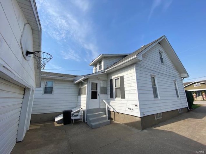 401 Waters Street, Perryville, Missouri 63775, 2 Bedrooms Bedrooms, 6 Rooms Rooms,1 BathroomBathrooms,Residential,For Sale,Waters,MAR25022884