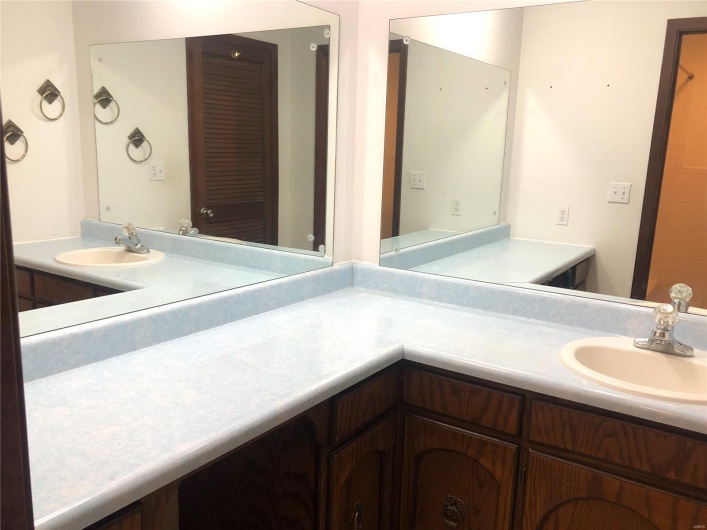 1210 Prairie, Bloomfield, Missouri 63825, 3 Bedrooms Bedrooms, 9 Rooms Rooms,2 BathroomsBathrooms,Residential,For Sale,Prairie,MAR24075593