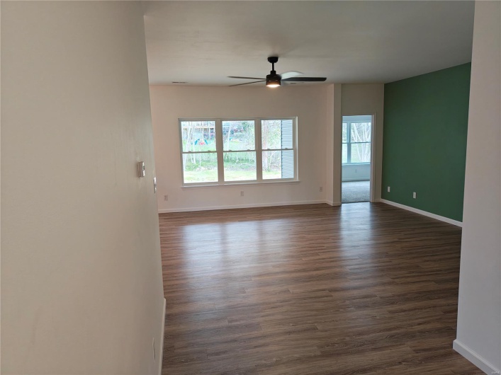 one accent wall/9ft ceilings