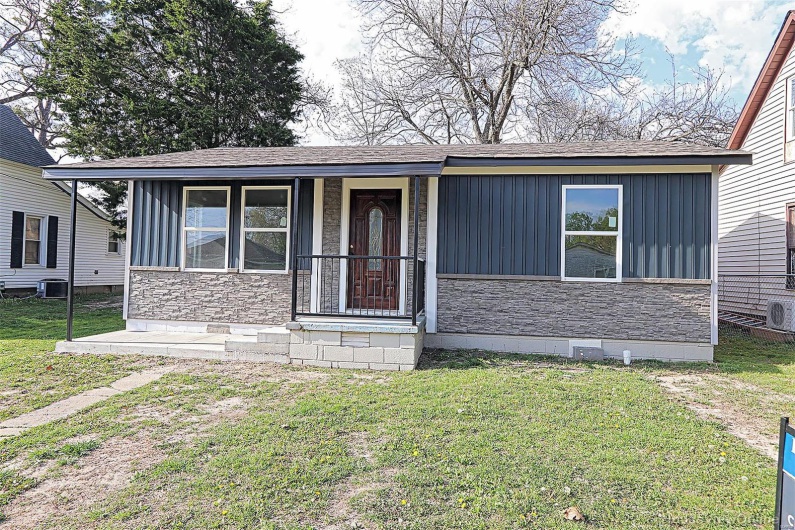 804 McPheeters, Oran, Missouri 63771, 2 Bedrooms Bedrooms, 4 Rooms Rooms,2 BathroomsBathrooms,Residential,For Sale,McPheeters,MAR25023541