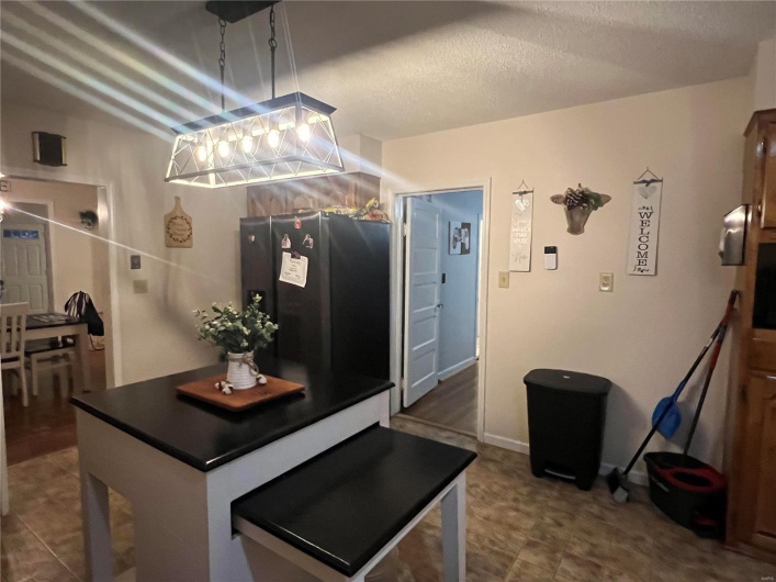 111 Broadway Street, Hayti, Missouri 63851, 3 Bedrooms Bedrooms, 9 Rooms Rooms,2 BathroomsBathrooms,Residential,For Sale,Broadway,MAR25023760