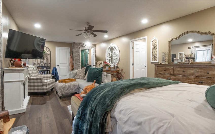 2018 Woodland Road, Poplar Bluff, Missouri 63901, 3 Bedrooms Bedrooms, 9 Rooms Rooms,2 BathroomsBathrooms,Residential,For Sale,Woodland,MAR25023834