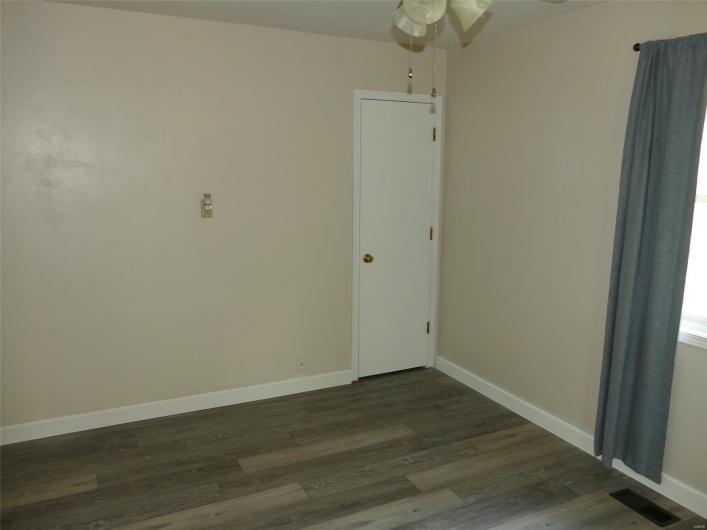 214 Mont Rouge Drive, Bonne Terre, Missouri 63628, 2 Bedrooms Bedrooms, 8 Rooms Rooms,1 BathroomBathrooms,Residential,For Sale,Mont Rouge,MAR25023864