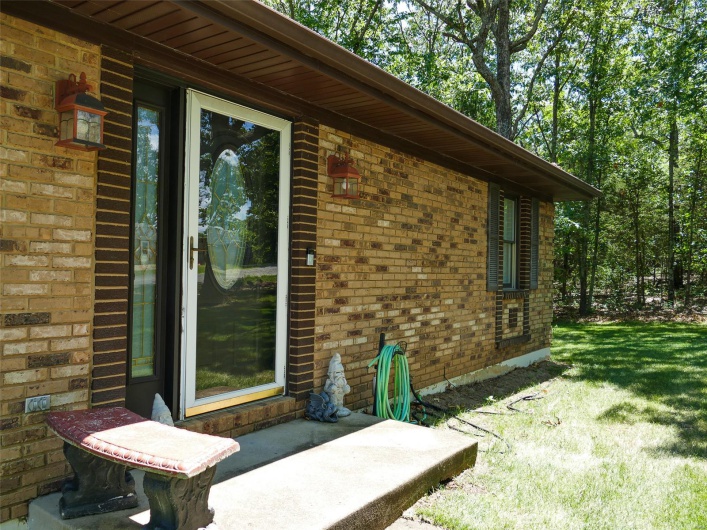 214 Mont Rouge Drive, Bonne Terre, Missouri 63628, 2 Bedrooms Bedrooms, 8 Rooms Rooms,1 BathroomBathrooms,Residential,For Sale,Mont Rouge,MAR25023864