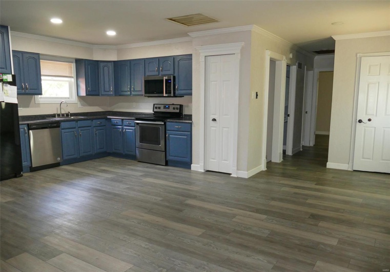 214 Mont Rouge Drive, Bonne Terre, Missouri 63628, 2 Bedrooms Bedrooms, 8 Rooms Rooms,1 BathroomBathrooms,Residential,For Sale,Mont Rouge,MAR25023864