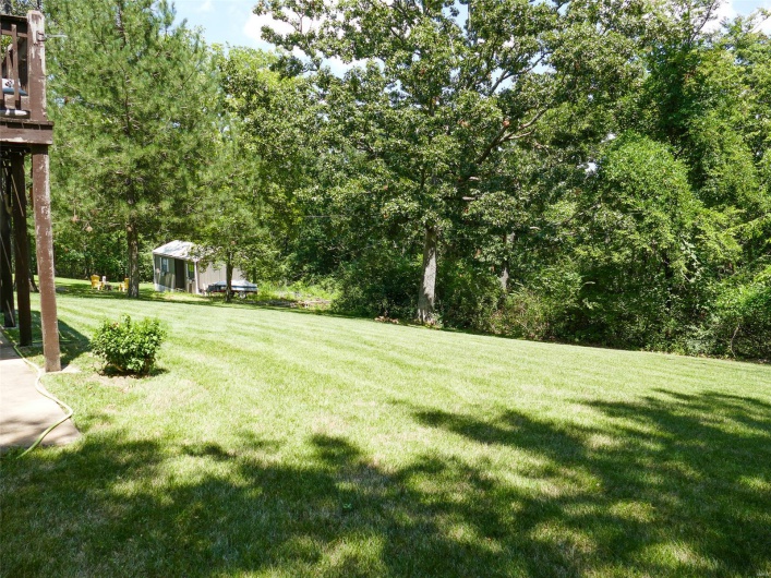 214 Mont Rouge Drive, Bonne Terre, Missouri 63628, 2 Bedrooms Bedrooms, 8 Rooms Rooms,1 BathroomBathrooms,Residential,For Sale,Mont Rouge,MAR25023864