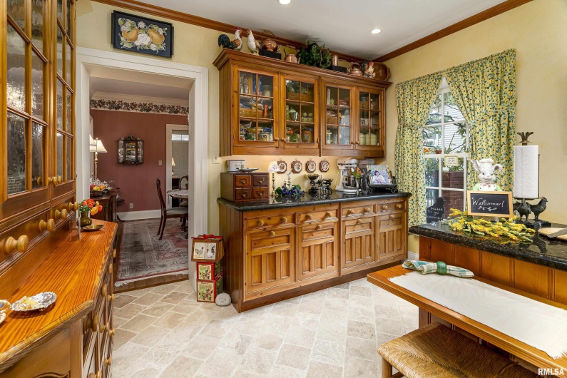 514 MARKET Street, Marion, Illinois 62959, 3 Bedrooms Bedrooms, 0 ,3 BathroomsBathrooms,Residential,For Sale,MARKET,0,RMAEB457560