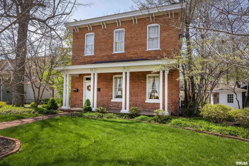 514 MARKET Street, Marion, Illinois 62959, 3 Bedrooms Bedrooms, 0 ,3 BathroomsBathrooms,Residential,For Sale,MARKET,0,RMAEB457560