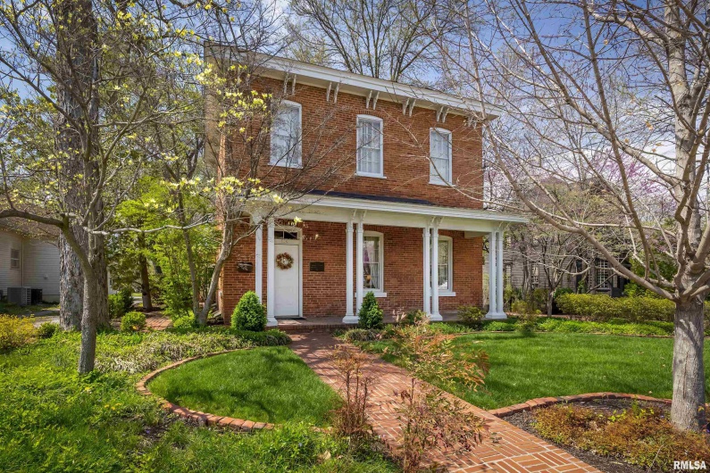 514 MARKET Street, Marion, Illinois 62959, 3 Bedrooms Bedrooms, 0 ,3 BathroomsBathrooms,Residential,For Sale,MARKET,0,RMAEB457560