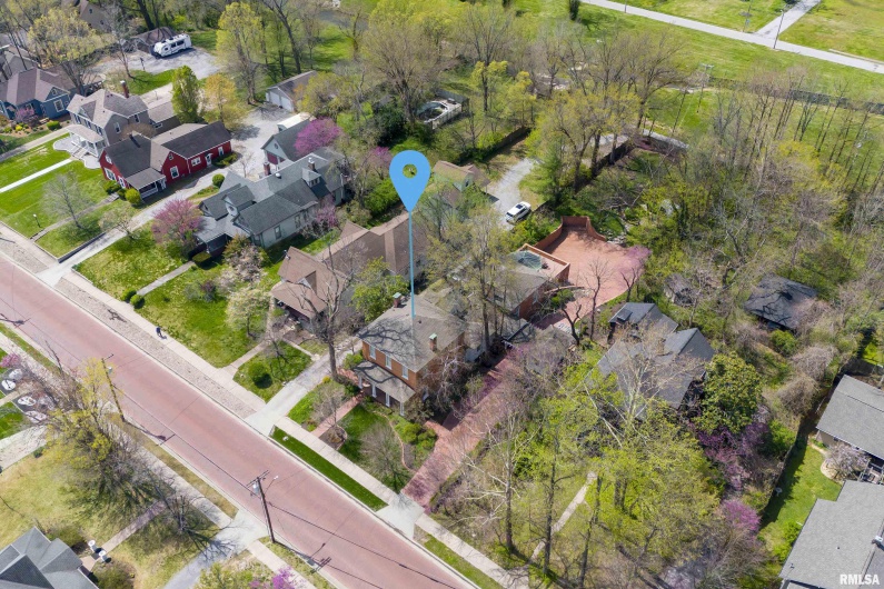 514 MARKET Street, Marion, Illinois 62959, 3 Bedrooms Bedrooms, 0 ,3 BathroomsBathrooms,Residential,For Sale,MARKET,0,RMAEB457560