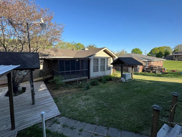 2925 Wayne Avenue, Poplar Bluff, Missouri 63901, 3 Bedrooms Bedrooms, 8 Rooms Rooms,2 BathroomsBathrooms,Residential,For Sale,Wayne,MAR25023879