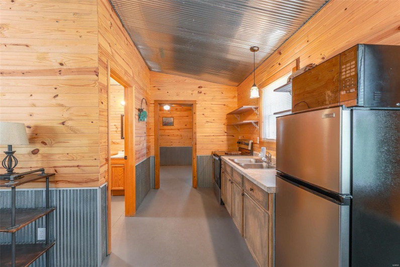 141 Rockwood Point Road, Wappapello, Missouri 63966, 2 Bedrooms Bedrooms, 6 Rooms Rooms,1 BathroomBathrooms,Residential,For Sale,Rockwood Point,MAR25023959