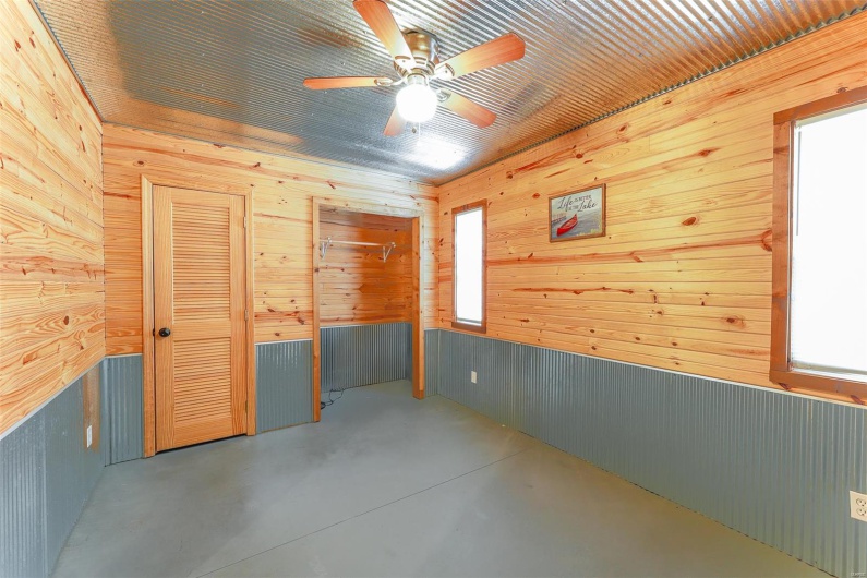 141 Rockwood Point Road, Wappapello, Missouri 63966, 2 Bedrooms Bedrooms, 6 Rooms Rooms,1 BathroomBathrooms,Residential,For Sale,Rockwood Point,MAR25023959
