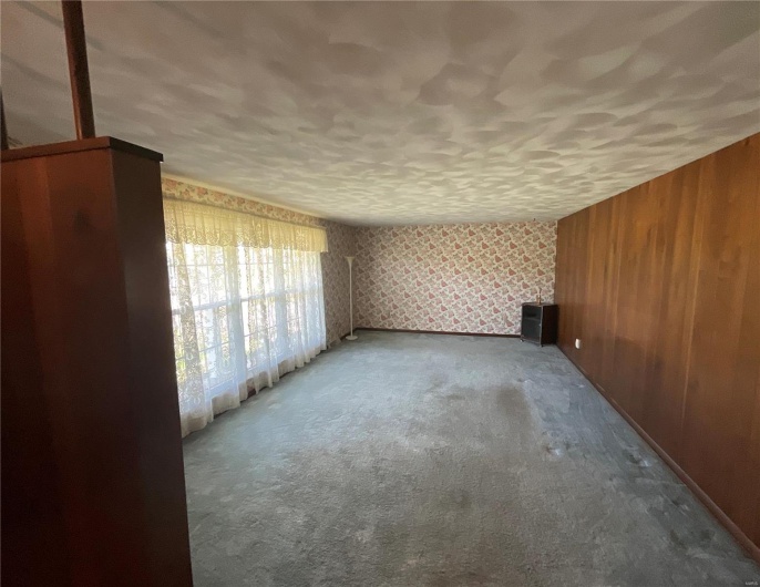 3103 Bloomfield Road, Cape Girardeau, Missouri 63703, 3 Bedrooms Bedrooms, 6 Rooms Rooms,2 BathroomsBathrooms,Residential,For Sale,Bloomfield,MAR25023935