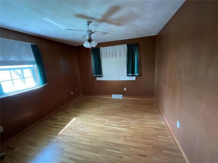 3103 Bloomfield Road, Cape Girardeau, Missouri 63703, 3 Bedrooms Bedrooms, 6 Rooms Rooms,2 BathroomsBathrooms,Residential,For Sale,Bloomfield,MAR25023935