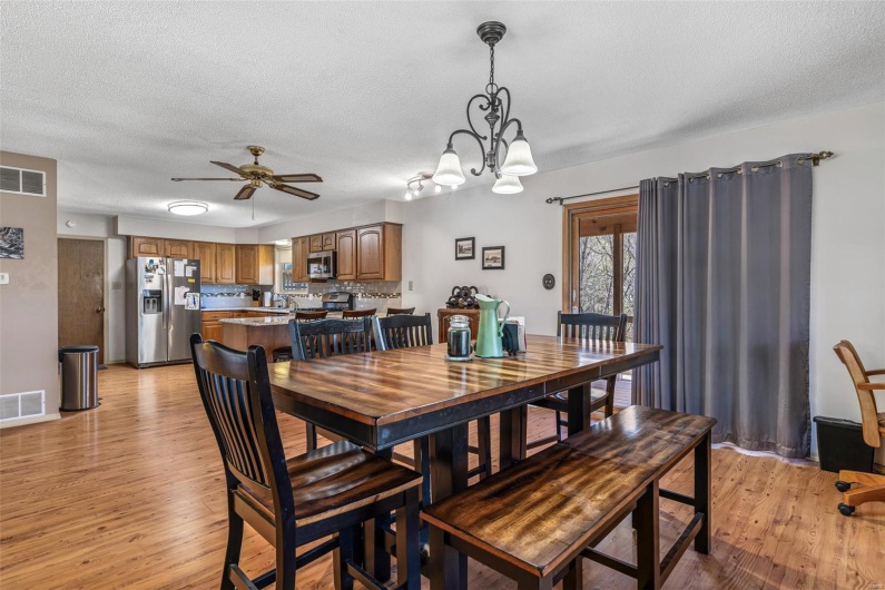13145 Wanda Lee Lane, Ste Genevieve, Missouri 63670, 2 Bedrooms Bedrooms, 7 Rooms Rooms,2 BathroomsBathrooms,Residential,For Sale,Wanda Lee,MAR25023230