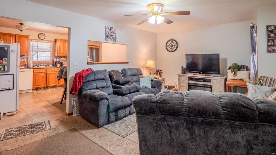Living room with a ceiling fan