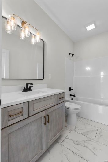 1614 Warren Lake Drive, Jackson, Missouri 63755, 5 Bedrooms Bedrooms, 5 Rooms Rooms,3 BathroomsBathrooms,Residential,For Sale,Warren Lake Drive,MAR25024054