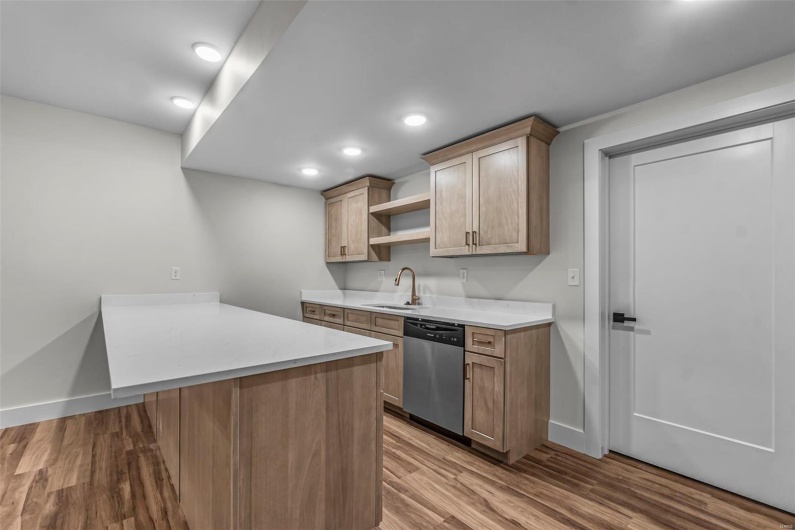 1614 Warren Lake Drive, Jackson, Missouri 63755, 5 Bedrooms Bedrooms, 5 Rooms Rooms,3 BathroomsBathrooms,Residential,For Sale,Warren Lake Drive,MAR25024054