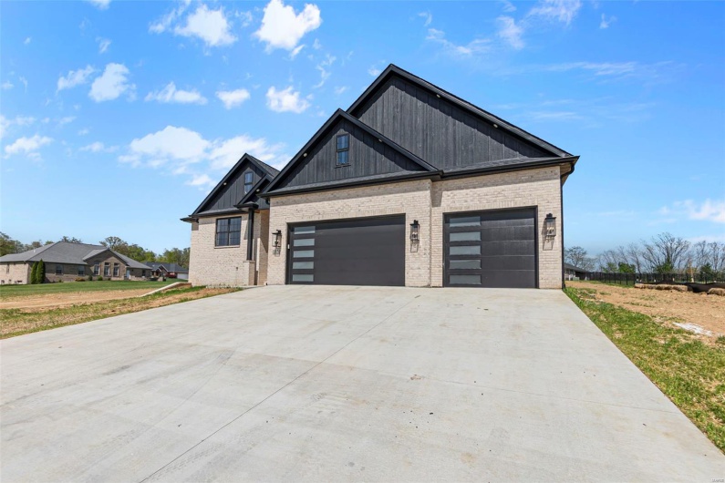1614 Warren Lake Drive, Jackson, Missouri 63755, 5 Bedrooms Bedrooms, 5 Rooms Rooms,3 BathroomsBathrooms,Residential,For Sale,Warren Lake Drive,MAR25024054