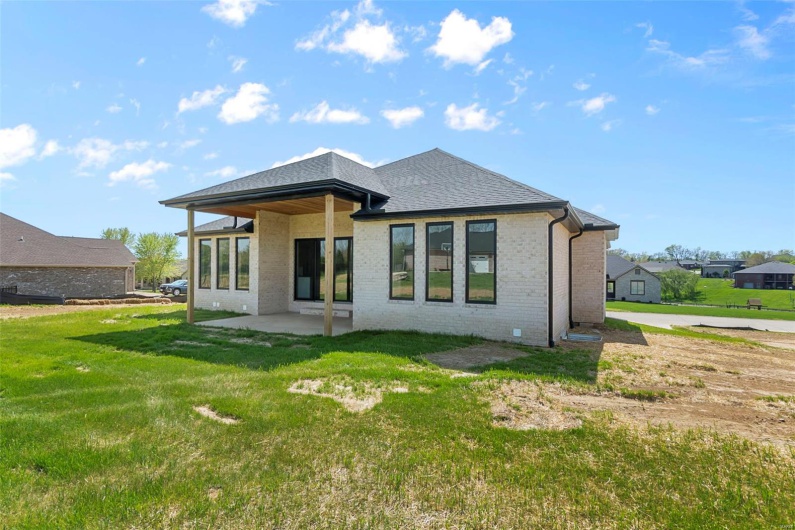 1614 Warren Lake Drive, Jackson, Missouri 63755, 5 Bedrooms Bedrooms, 5 Rooms Rooms,3 BathroomsBathrooms,Residential,For Sale,Warren Lake Drive,MAR25024054
