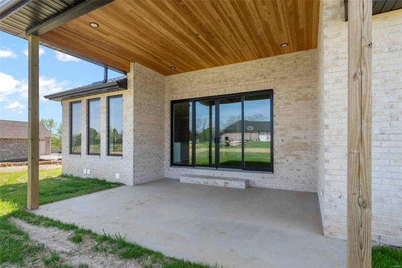 1614 Warren Lake Drive, Jackson, Missouri 63755, 5 Bedrooms Bedrooms, 5 Rooms Rooms,3 BathroomsBathrooms,Residential,For Sale,Warren Lake Drive,MAR25024054
